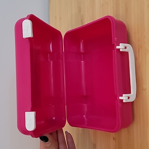 Spice Girls Memorabilia Pink Lunch Box (1997) - Picture 3 of 5